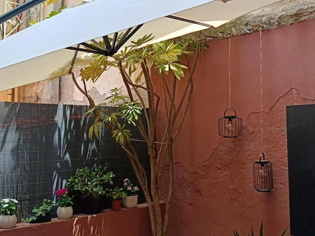 Adamantia'S Artistic Place Patras Exterior foto
